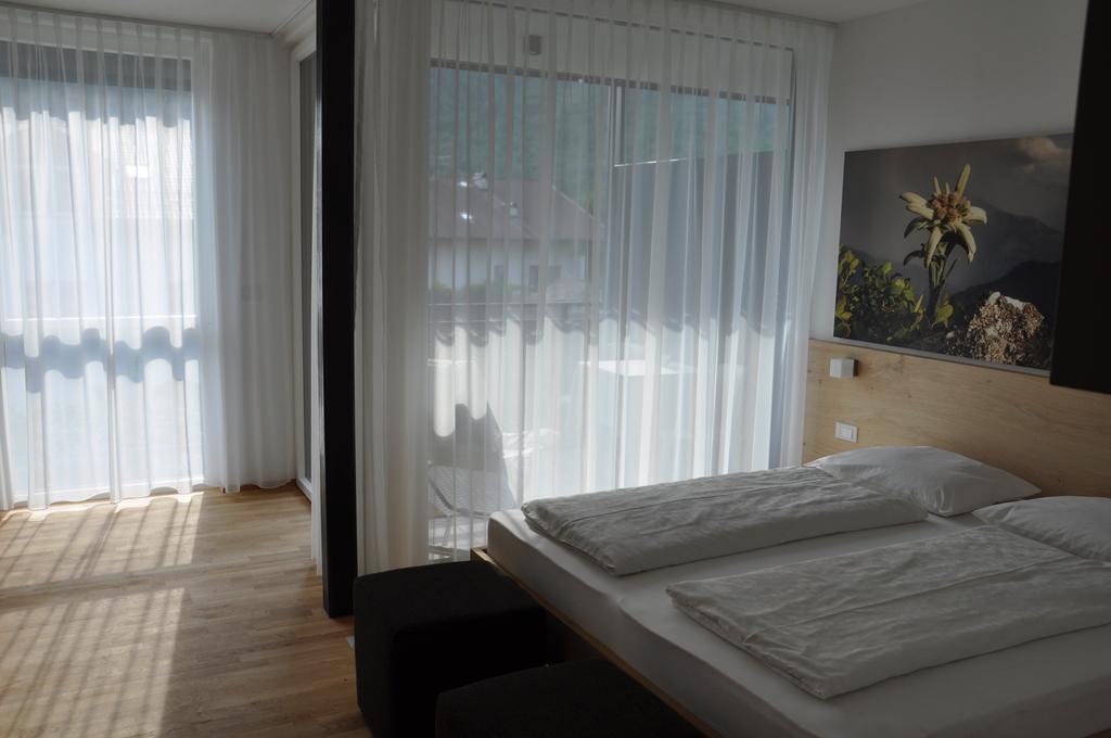 Alpenchalet Apartments ปาร์ชีเนส ภายนอก รูปภาพ